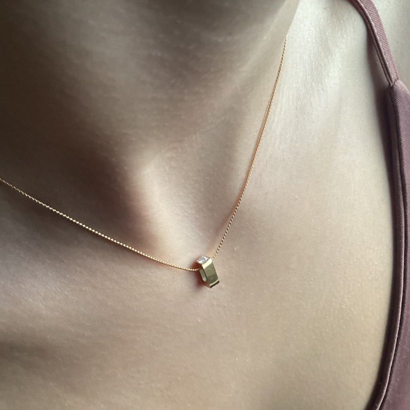 18K White Topaz Necklace